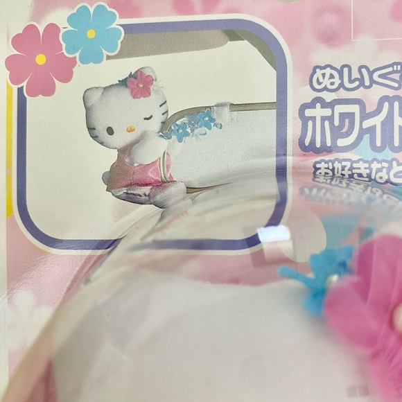 Sanrio Hello Kitty Collection KT164 Car Air Freshener - Picture 3 of 13